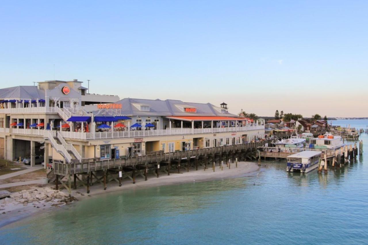 Ferienwohnung Sea Breeze 705 St. Pete Beach Exterior foto